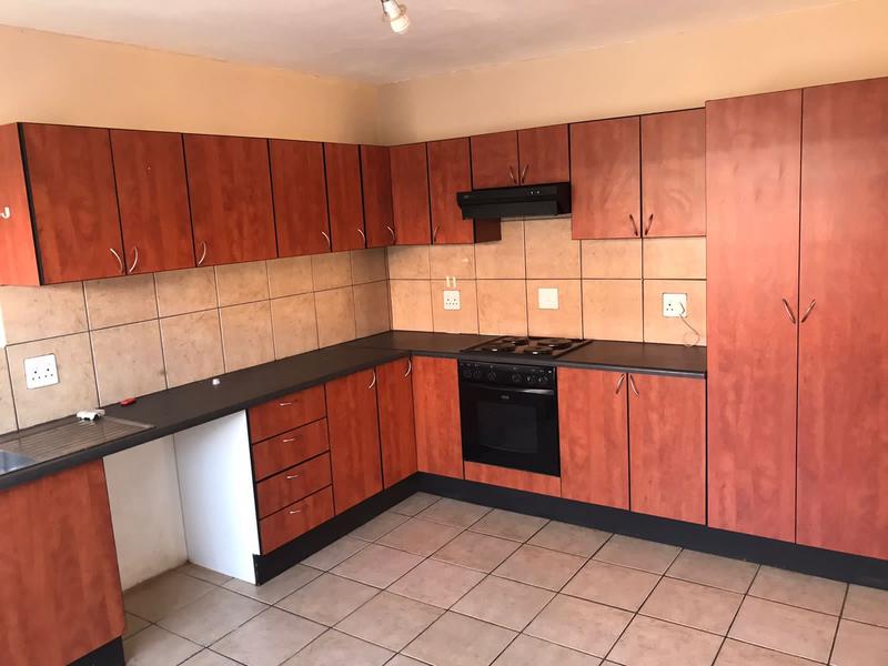 To Let 2 Bedroom Property for Rent in Miederpark North West